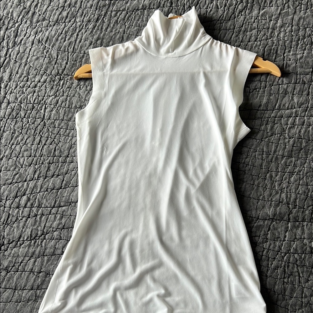 Norma kamali Sleeveless White Turtleneck Top